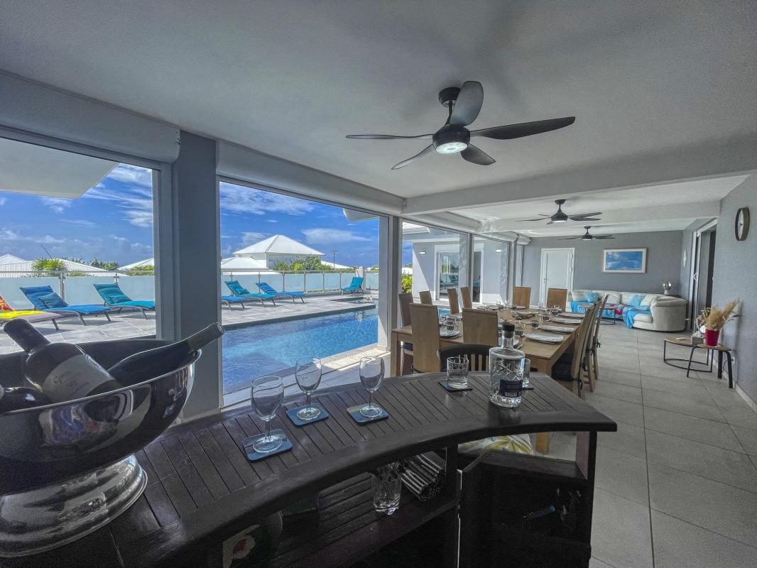 13.Location villa piscine vue mer St François Guadeloupe_Terrasse